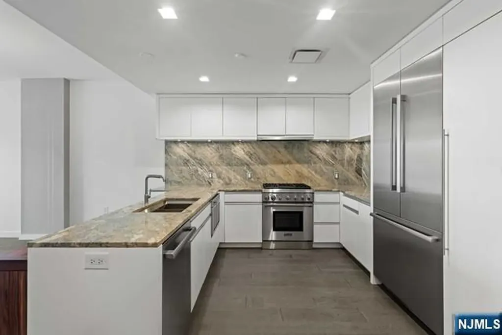 320 Adolphus Avenue Cliffside Park NJ 07010