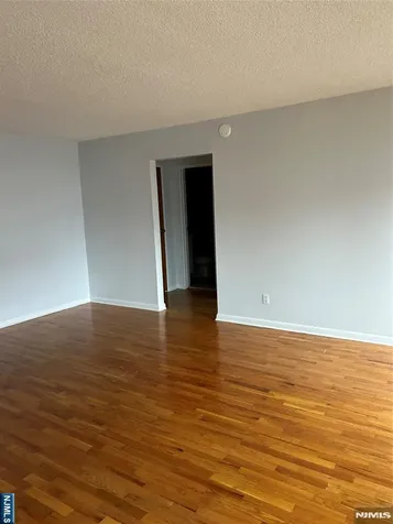 148 Undercliff Avenue Edgewater NJ 07020