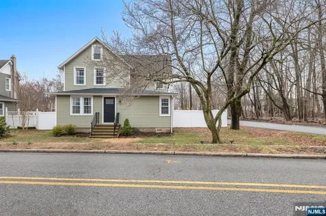 113 Meadowbrook Avenue Wanaque NJ 07465