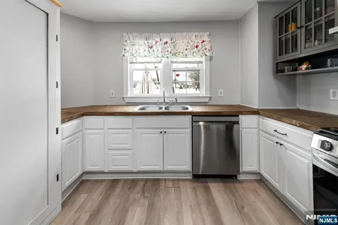 113 Meadowbrook Avenue Wanaque NJ 07465