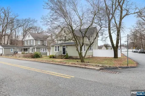 113 Meadowbrook Avenue Wanaque NJ 07465