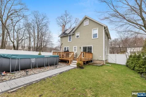113 Meadowbrook Avenue Wanaque NJ 07465