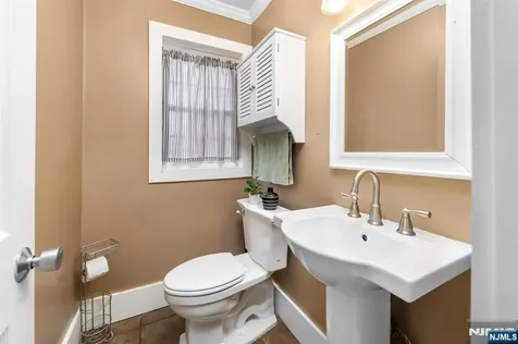 113 Meadowbrook Avenue Wanaque NJ 07465