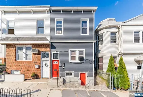 29 Victoria Avenue Newark NJ 07104
