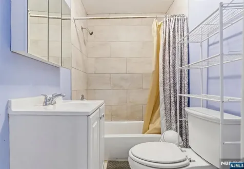 29 Victoria Avenue Newark NJ 07104