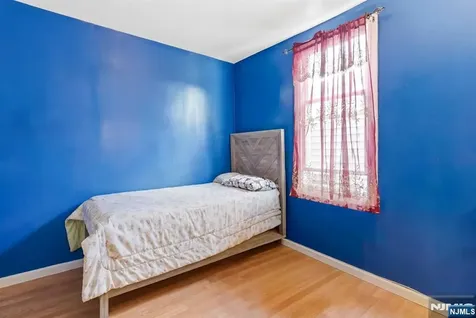 29 Victoria Avenue Newark NJ 07104