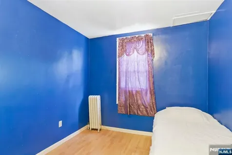 29 Victoria Avenue Newark NJ 07104
