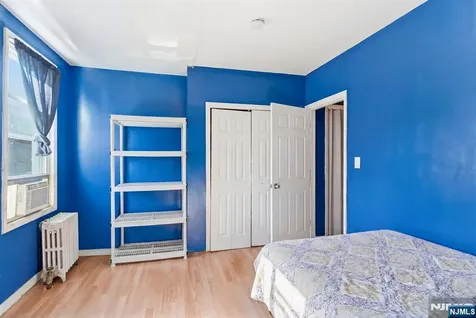 29 Victoria Avenue Newark NJ 07104