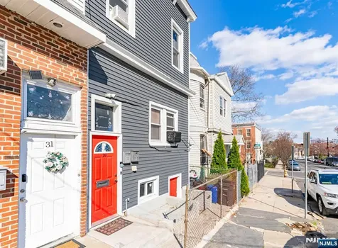 29 Victoria Avenue Newark NJ 07104