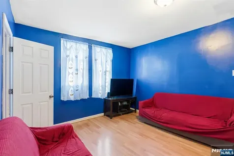 29 Victoria Avenue Newark NJ 07104