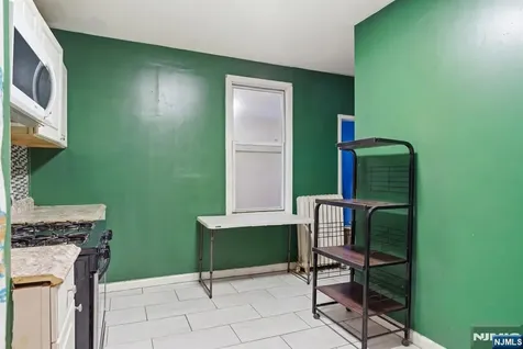 29 Victoria Avenue Newark NJ 07104