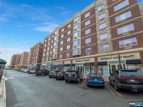 5114 City Place Edgewater NJ 07020