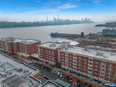 5114 City Place Edgewater NJ 07020