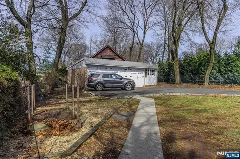 222 Claremont Avenue Verona NJ 07044