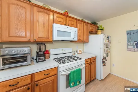 1060 Chedworth Circle Mahwah NJ 07430