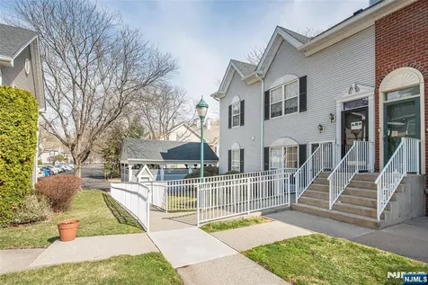 1060 Chedworth Circle Mahwah NJ 07430