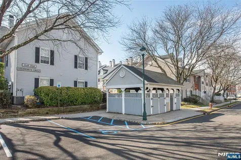 1060 Chedworth Circle Mahwah NJ 07430