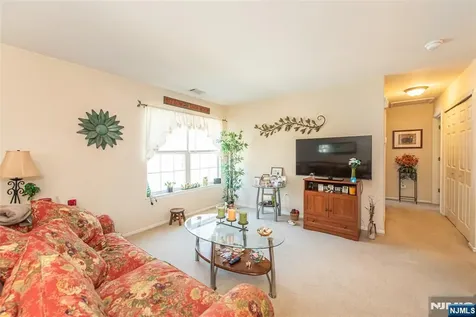 1060 Chedworth Circle Mahwah NJ 07430