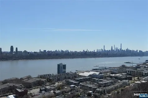 100 Carlyle Drive Cliffside Park NJ 07010