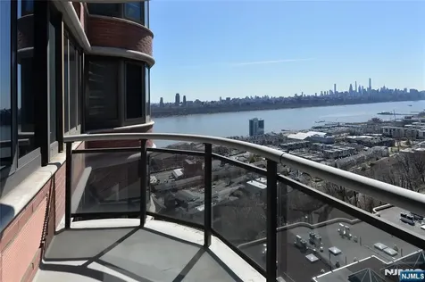 100 Carlyle Drive Cliffside Park NJ 07010