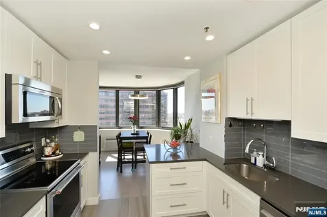 100 Carlyle Drive Cliffside Park NJ 07010