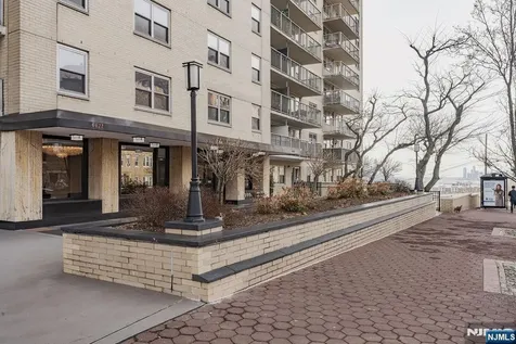 6600 Jfk Boulevard E West New York NJ 07093