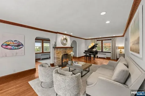 127 Westervelt Avenue Tenafly NJ 07670