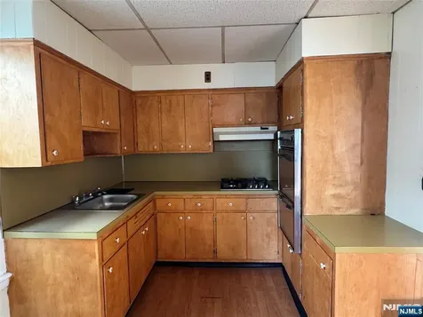 16 Cutler Street Clifton NJ 07011