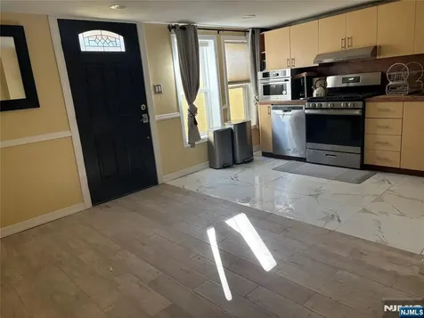 282 Harding Avenue Teaneck NJ 07666