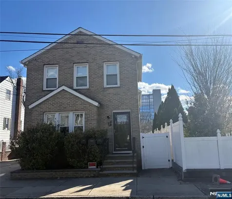 282 Harding Avenue Teaneck NJ 07666
