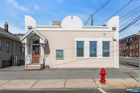 309 Argyle Place Kearny NJ 07032