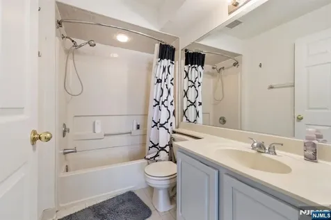 1131 Waterford Drive Edison NJ 08817