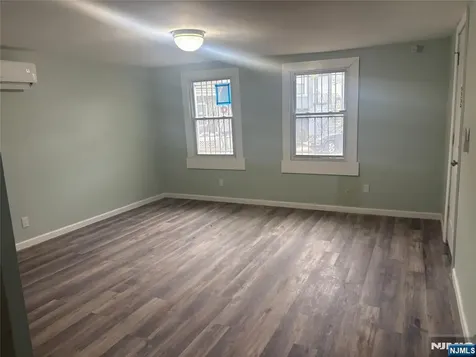 172 Main Street Paterson NJ 07522