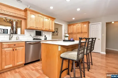321 John Ochs Drive Saddle Brook NJ 07663