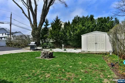321 John Ochs Drive Saddle Brook NJ 07663
