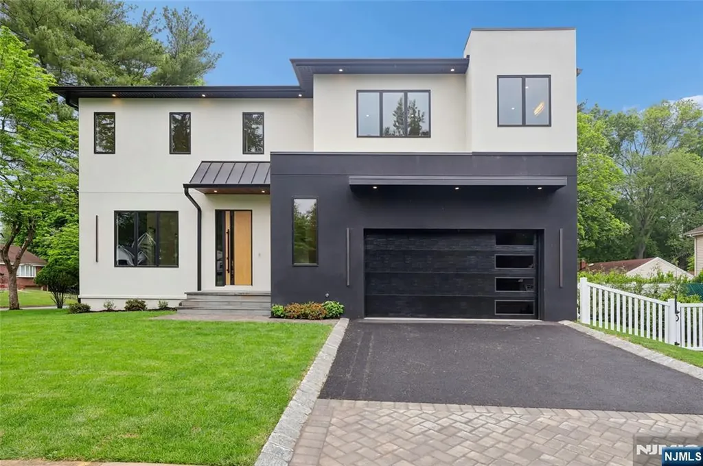 1 Bancroft Place Cresskill NJ 07626