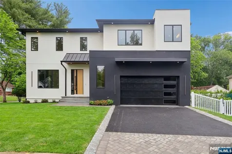 1 Bancroft Place Cresskill NJ 07626