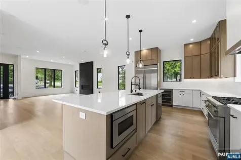 1 Bancroft Place Cresskill NJ 07626