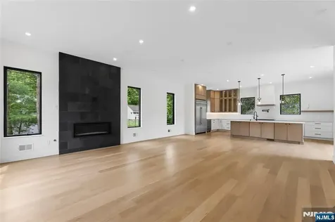 1 Bancroft Place Cresskill NJ 07626
