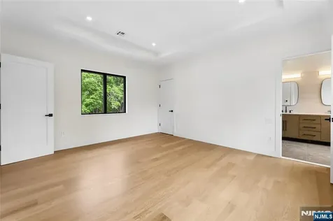 1 Bancroft Place Cresskill NJ 07626