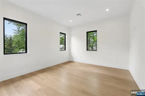 1 Bancroft Place Cresskill NJ 07626