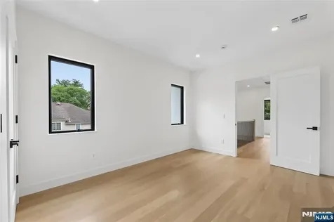1 Bancroft Place Cresskill NJ 07626