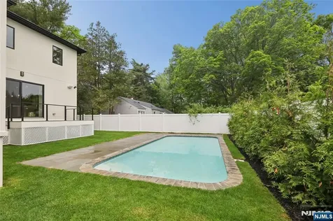 1 Bancroft Place Cresskill NJ 07626