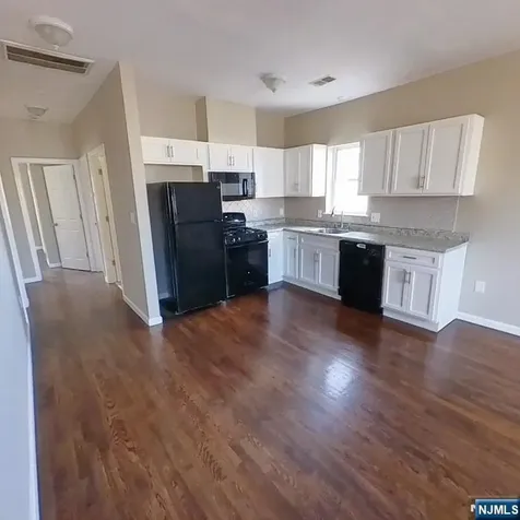 547 Elm Street Kearny NJ 07032