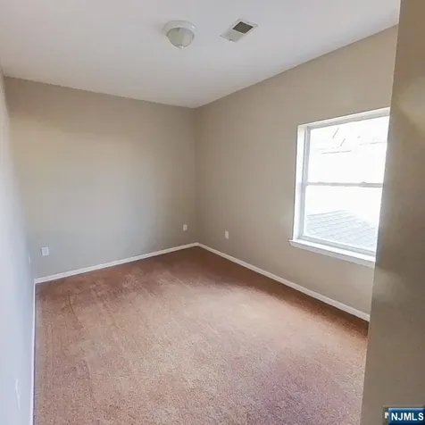 547 Elm Street Kearny NJ 07032