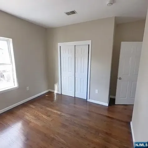 547 Elm Street Kearny NJ 07032