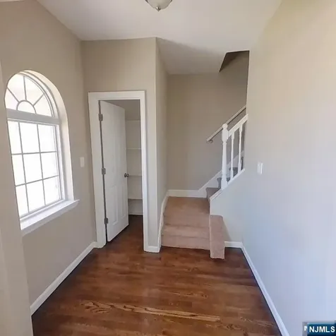 547 Elm Street Kearny NJ 07032