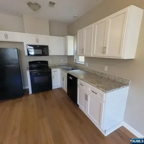 547 Elm Street Kearny NJ 07032