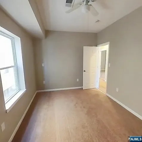 547 Elm Street Kearny NJ 07032
