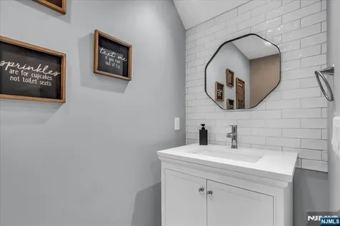 40 Alvin Road West Milford NJ 07480